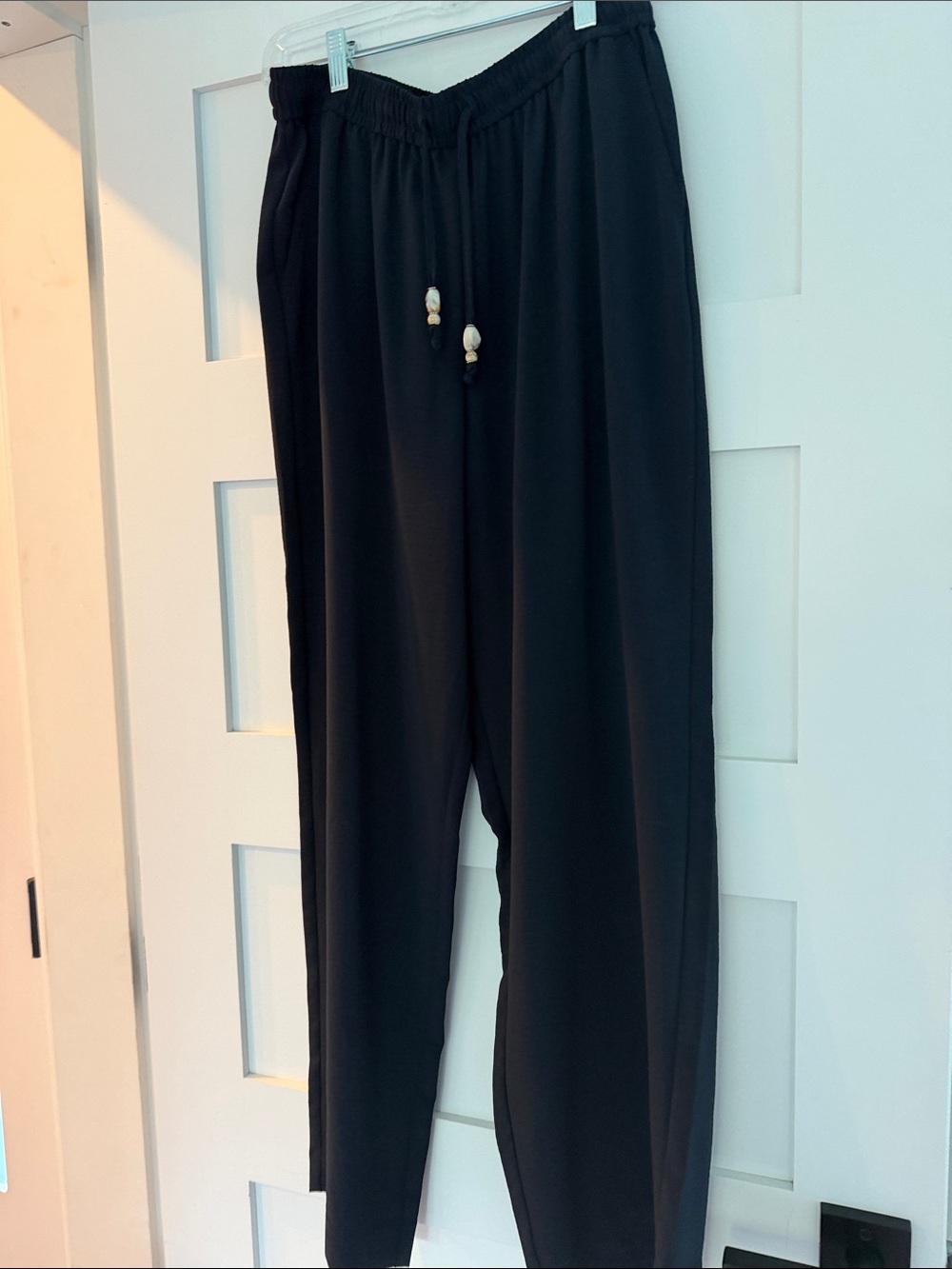 Women’s Black Elastic-Waist Casual Pants